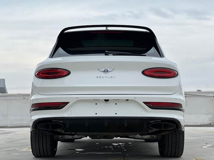 Фото 9 - Bentley Bentayga