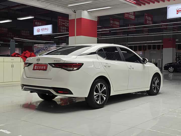 Фото 3 - Nissan Sylphy