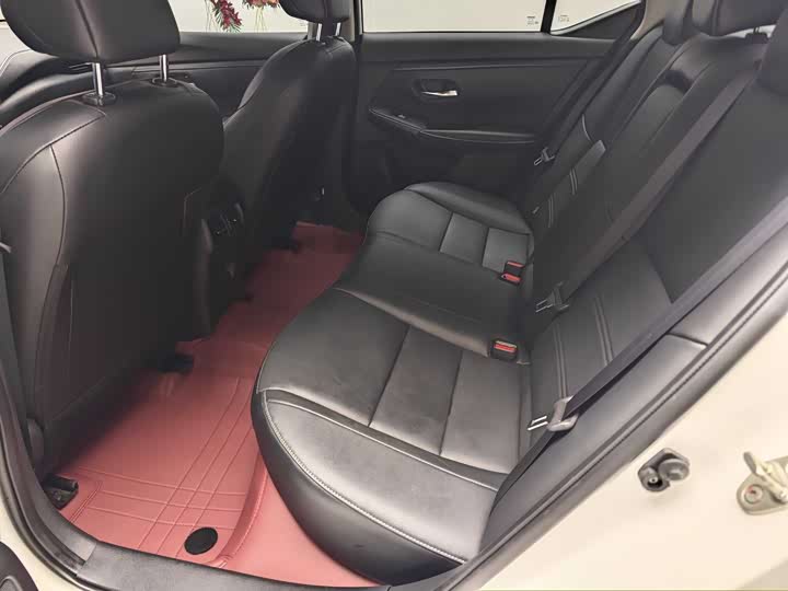 Фото 5 - Nissan Sylphy