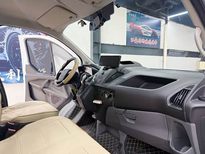 Фото 7 - Ford Transit