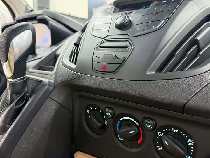 Фото 8 - Ford Transit