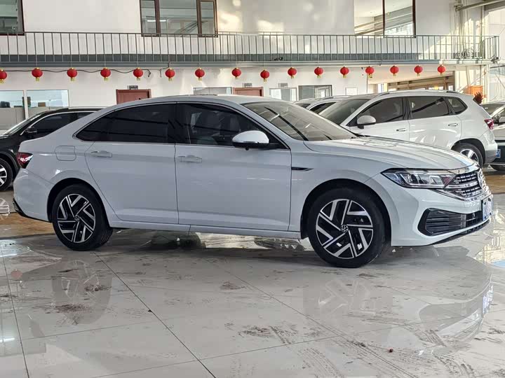 Фото 2 - Volkswagen Sagitar L