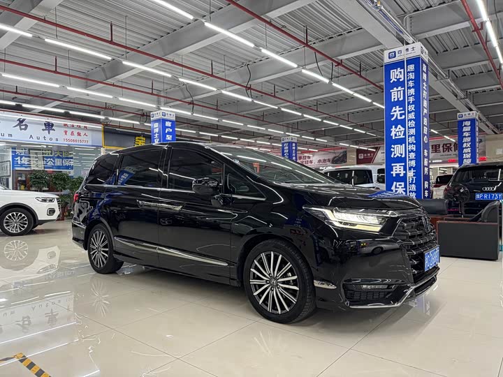 Фото 3 - Honda Elysion