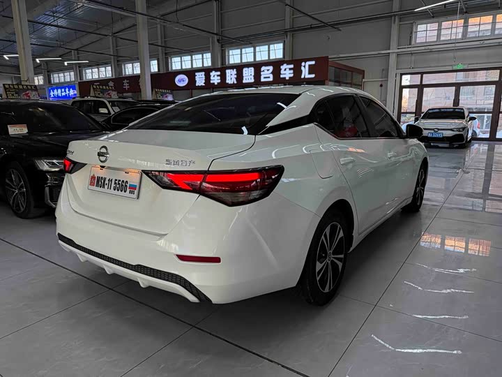 Фото 4 - Nissan Sylphy