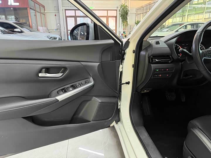 Фото 9 - Nissan Sylphy