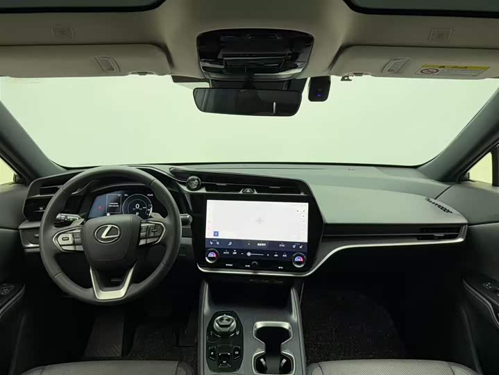 Фото 3 - Lexus RZ