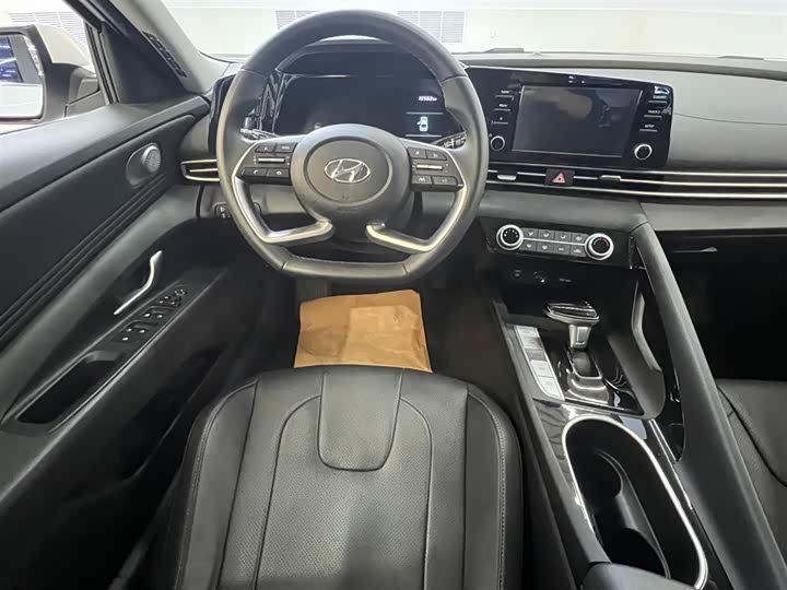 Фото 8 - Hyundai Elantra N line