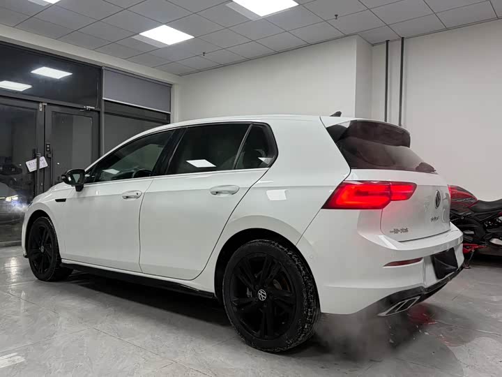 Фото 6 - Volkswagen Golf