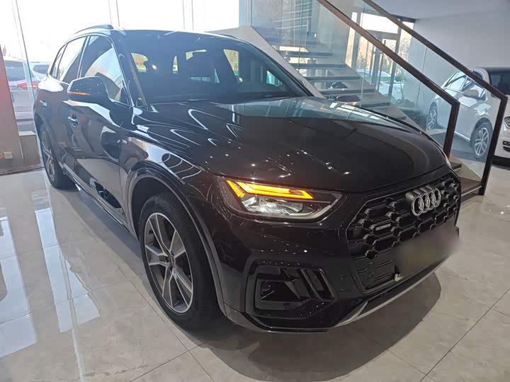 Фото 4 - Audi Q5L