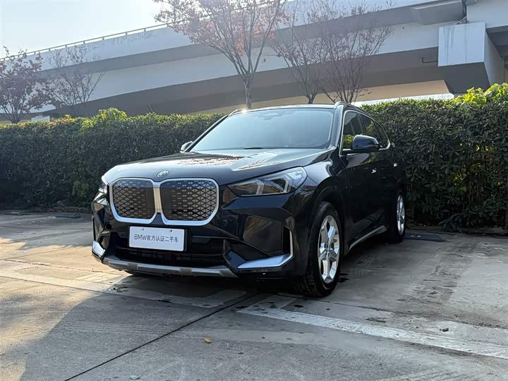 Фото 1 - BMW iX1