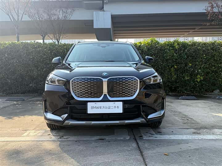 Фото 3 - BMW iX1