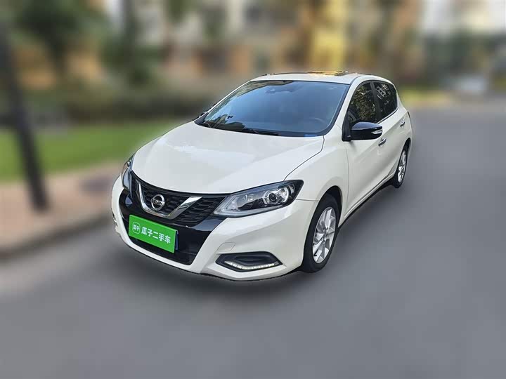 Фото 2 - Nissan Tiida