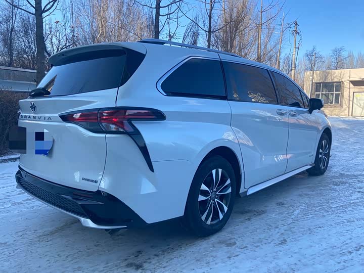 Фото 7 - Toyota Granvia