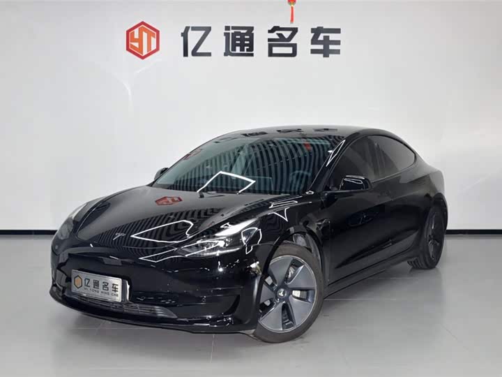 Фото 1 - Tesla Model 3