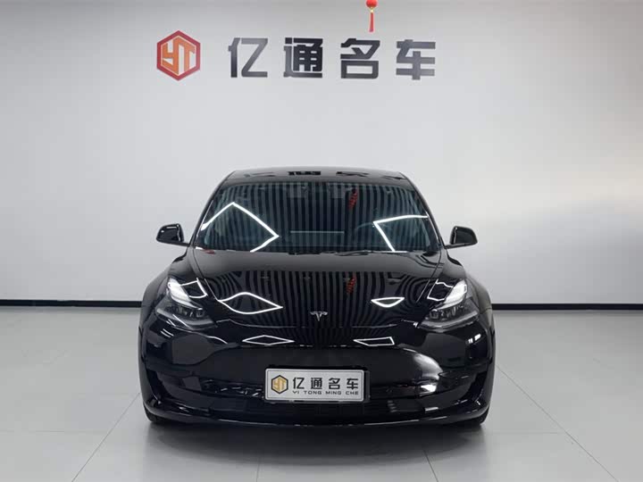 Фото 2 - Tesla Model 3