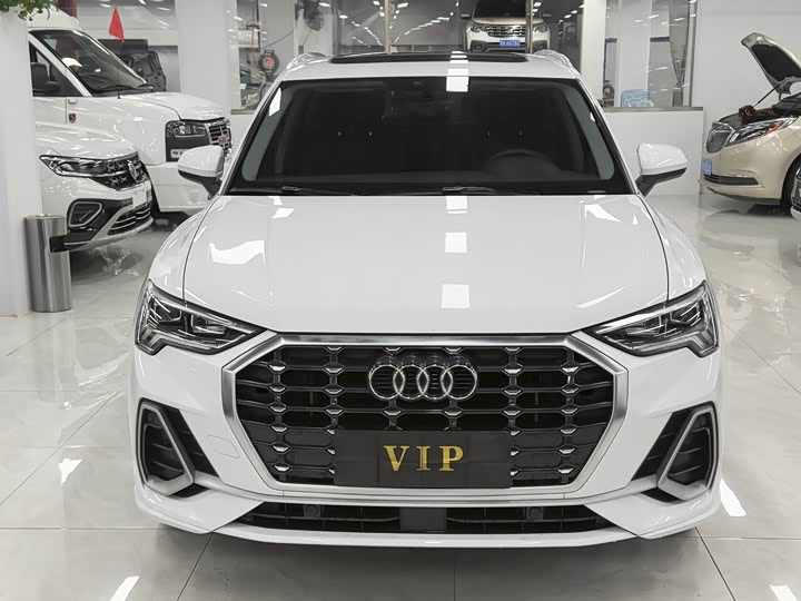 Фото 2 - Audi Q3