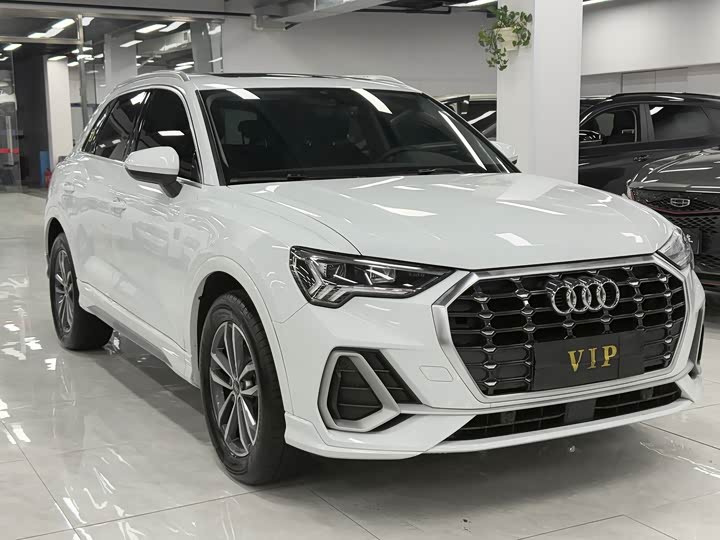 Фото 3 - Audi Q3