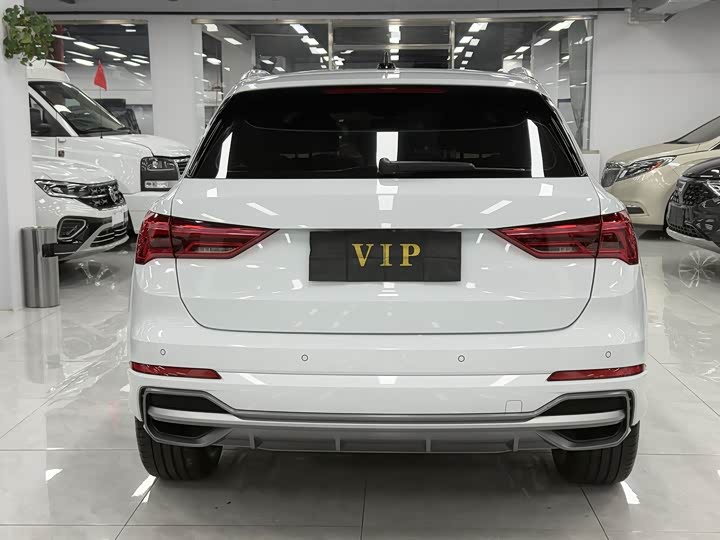 Фото 5 - Audi Q3