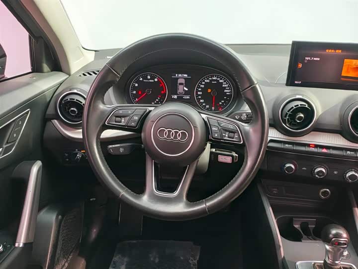 Фото 5 - Audi Q2L