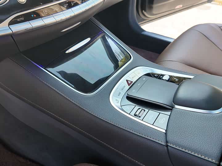 Фото 8 - Mercedes-Benz S-Class