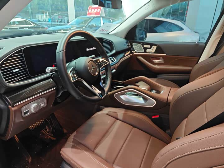 Фото 9 - Mercedes-Benz GLE-Class