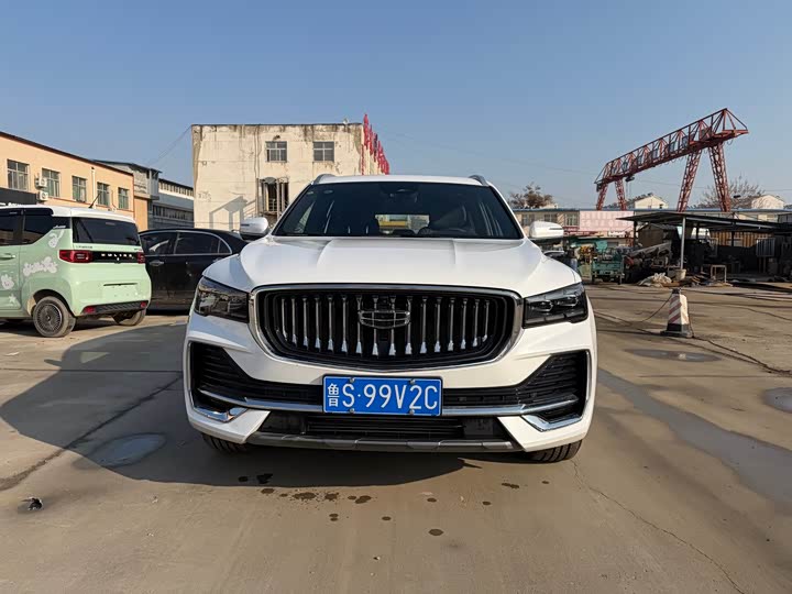 Фото 2 - Geely Monjaro