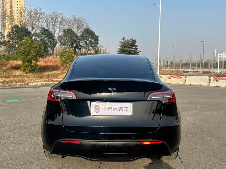 Фото 5 - Tesla Model Y