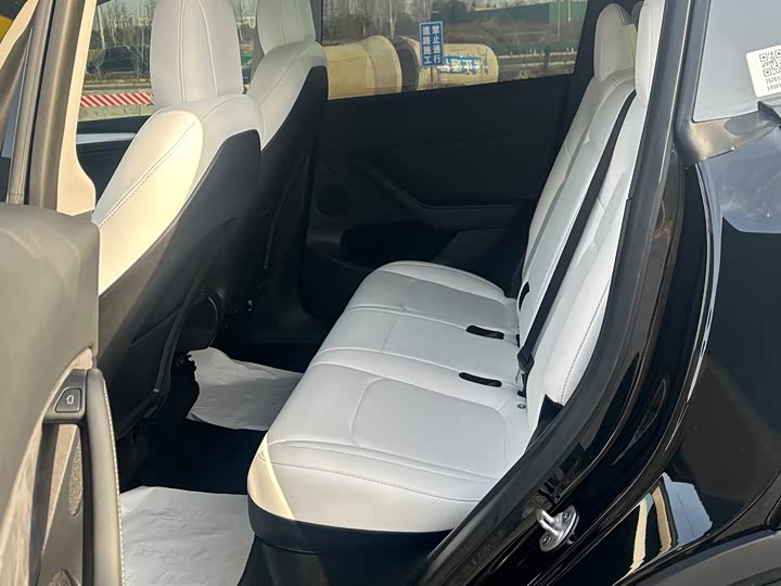 Фото 9 - Tesla Model Y