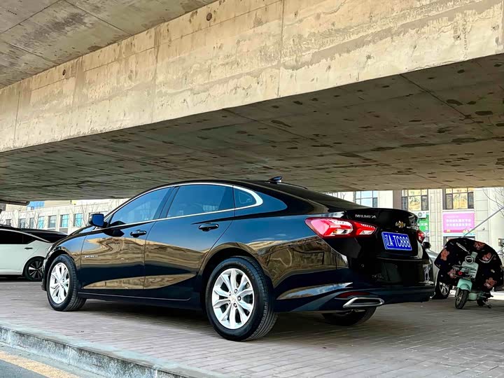 Фото 9 - Chevrolet Malibu XL