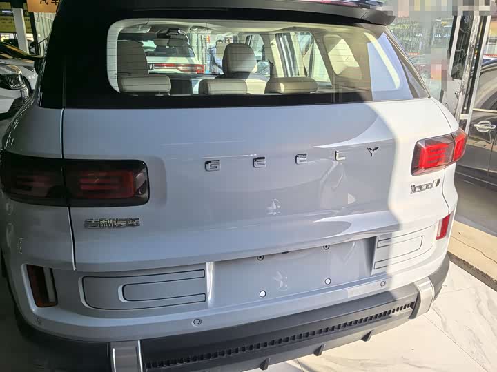 Фото 5 - Geely Icon