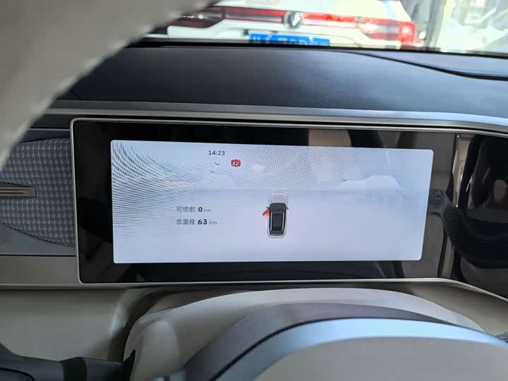 Фото 9 - Geely Icon