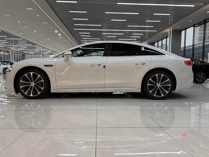 Фото 7 - Luxeed S7