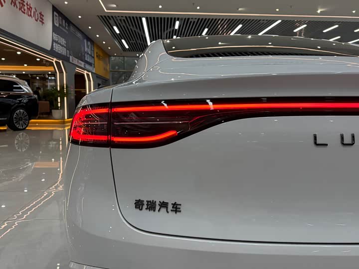 Фото 8 - Luxeed S7