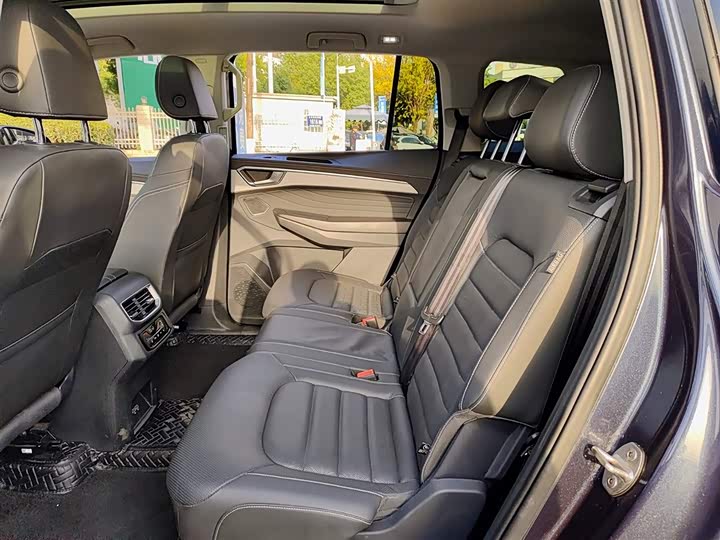 Фото 8 - Volkswagen Talagon