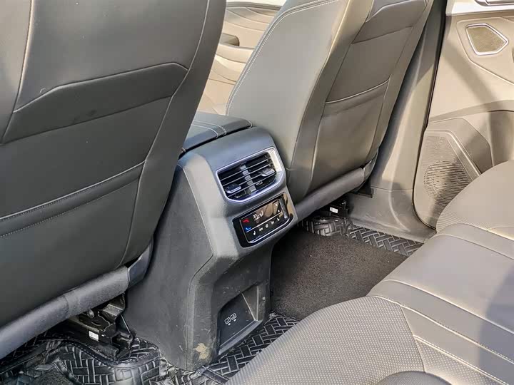 Фото 9 - Volkswagen Talagon