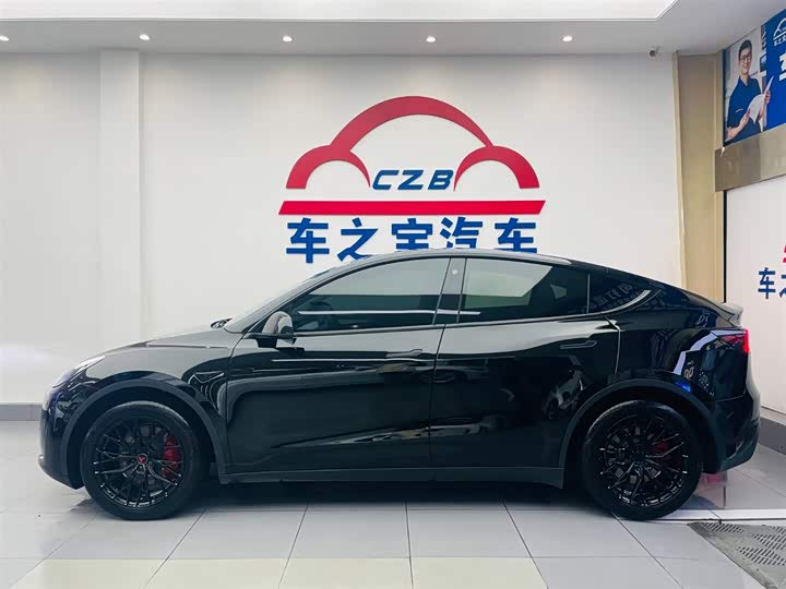 Фото 4 - Tesla Model Y