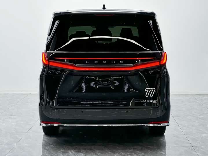 Фото 5 - Lexus LM