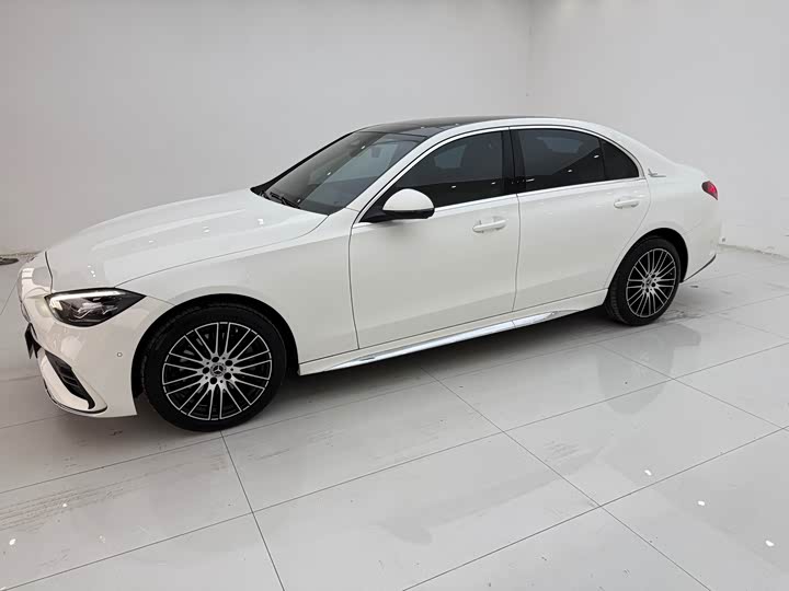 Фото 4 - Mercedes-Benz C-Class