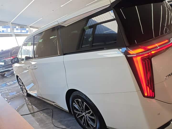 Фото 5 - GAC Trumpchi M8