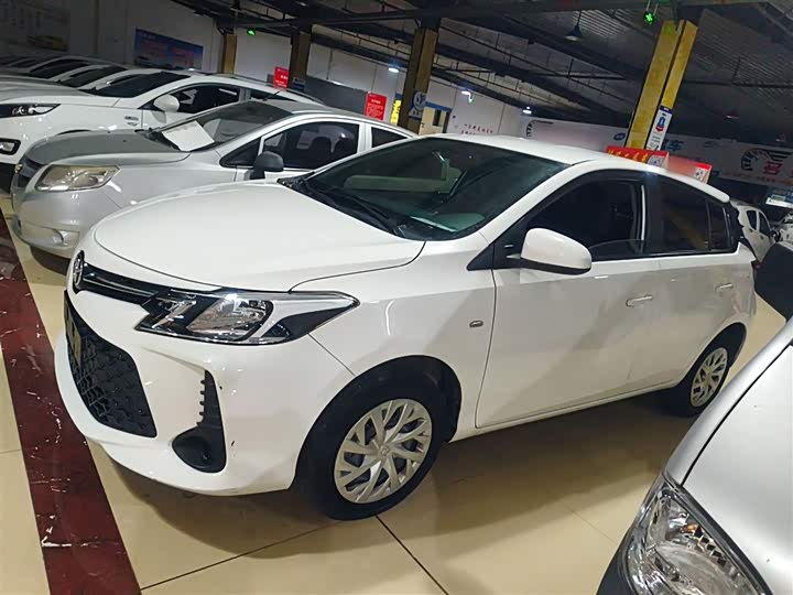 Фото 5 - Toyota Vios FS
