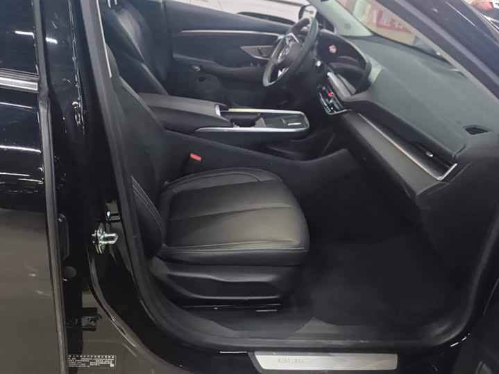 Фото 8 - Buick LaCrosse