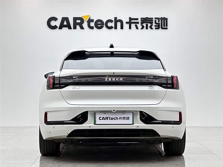 Фото 4 - Zeekr 001