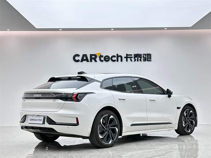 Фото 5 - Zeekr 001