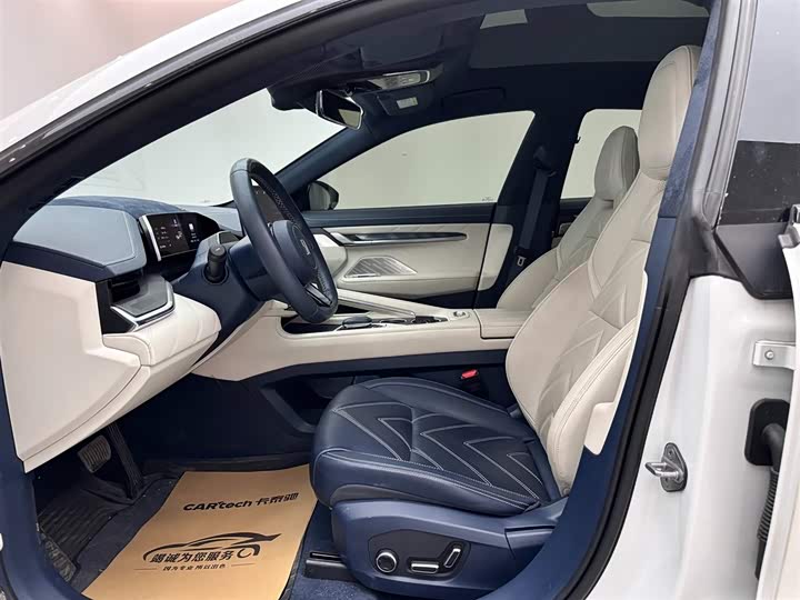 Фото 8 - Zeekr 001