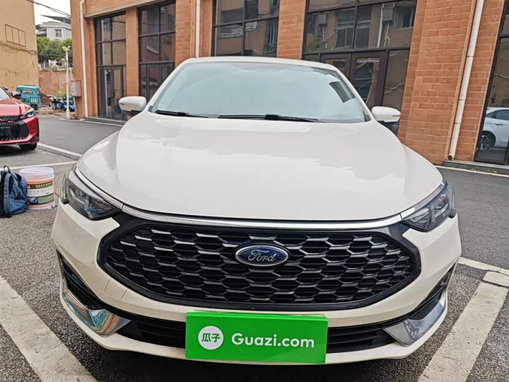 Фото 3 - Ford Escort