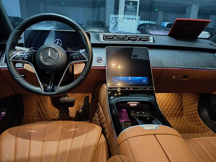 Фото 8 - Mercedes-Benz S-Class