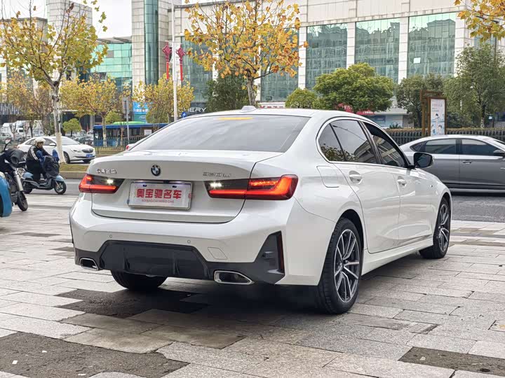 Фото 4 - BMW 3 Series