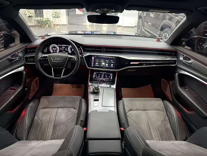 Фото 8 - Audi A6L