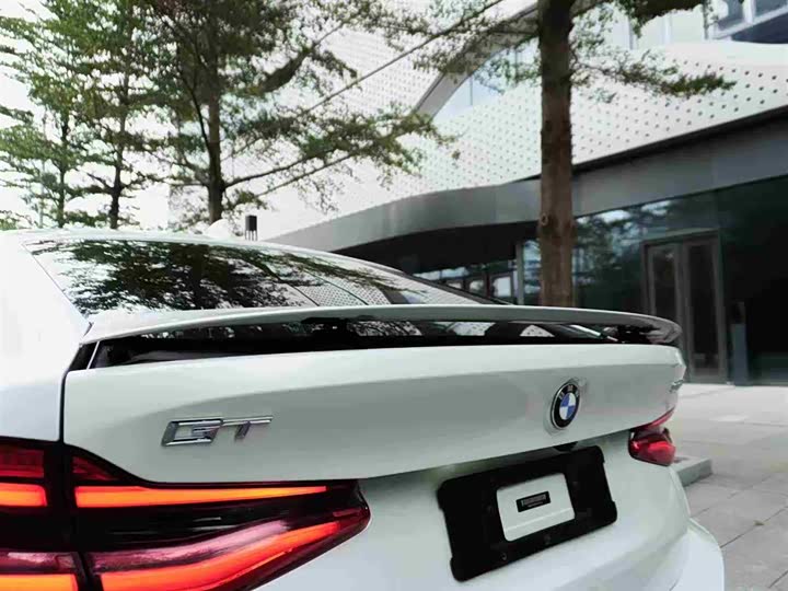 Фото 8 - BMW 6 Series GT