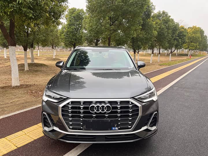 Фото 2 - Audi Q3